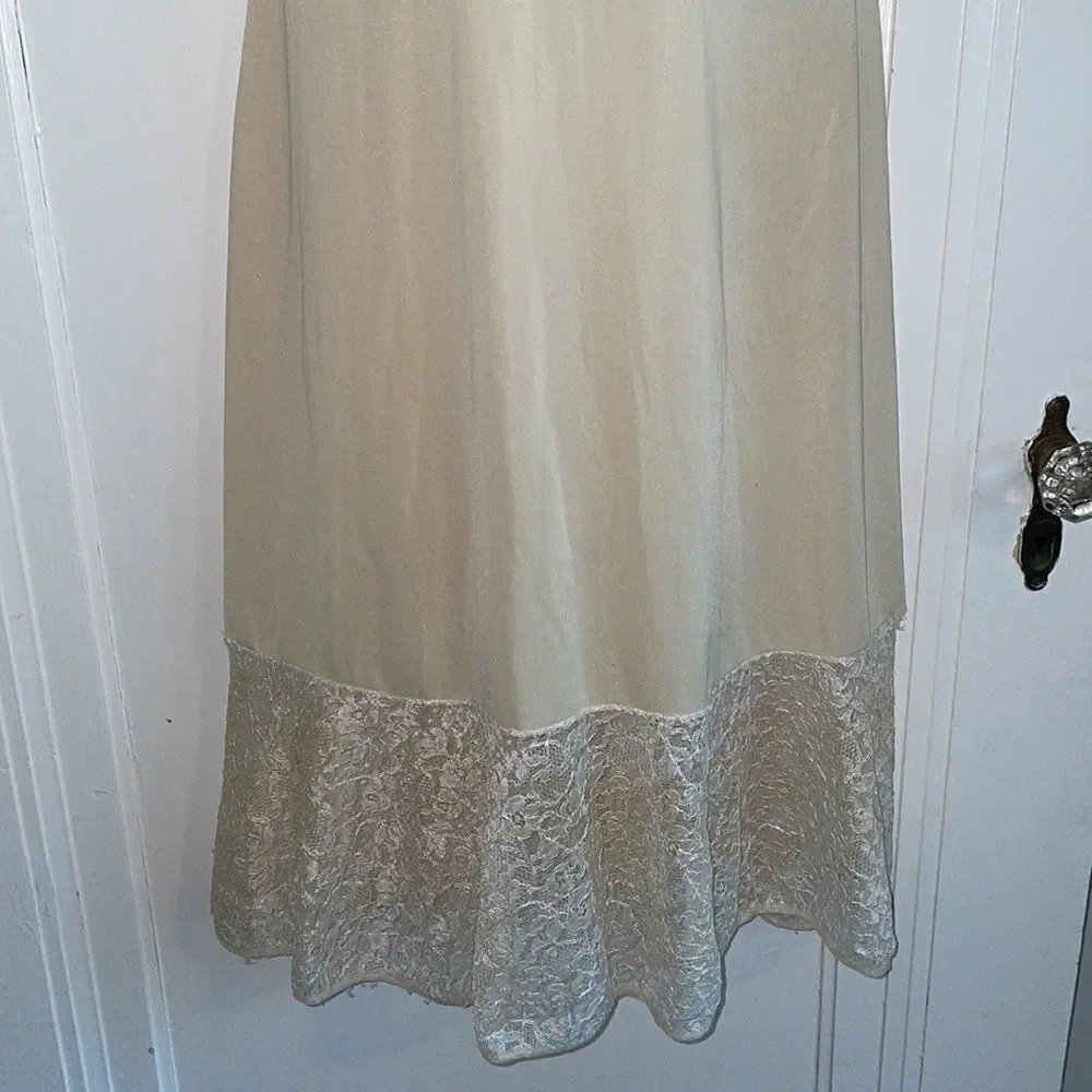Vtg 50s/60s Charmode cream colored‎ full slip with lace details - Picture 3 of 13